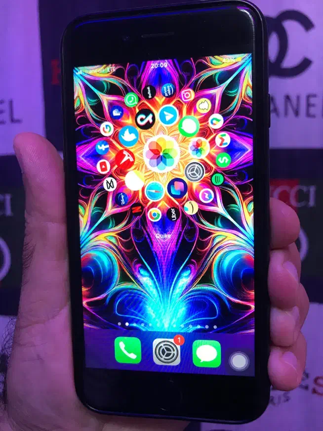 iPhone   6s   LLA/M   64GB   حرفه ‌ای|موبایل|اراک, |دیوار