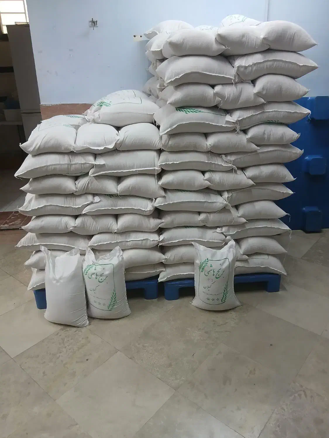 برنج هاشمی گیلان.|خوردنی و آشامیدنی|هشتگرد, هشتگرد قدیم|دیوار