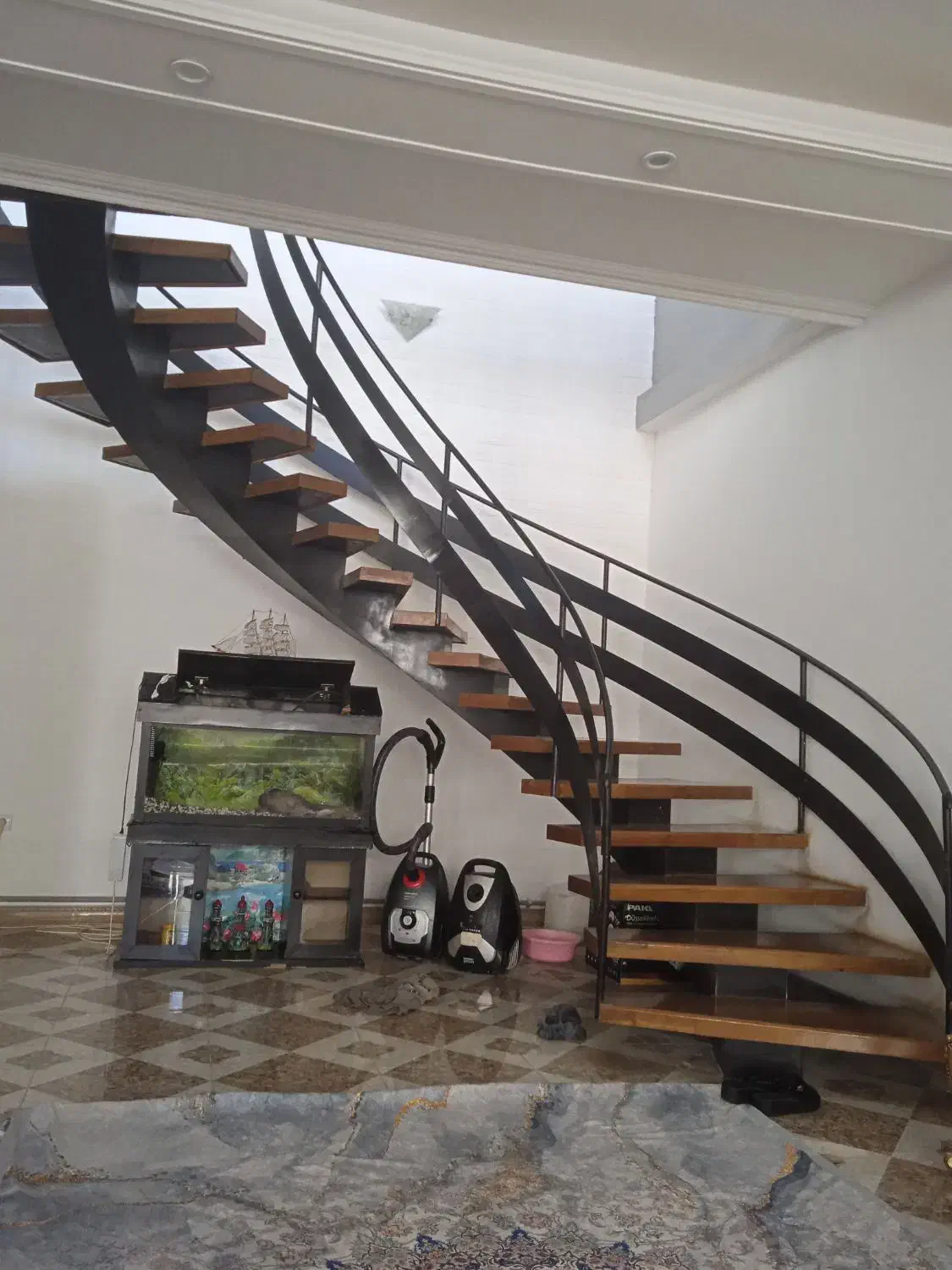 اجرای انواع پله های گردوصاف|خدمات پیشه و مهارت|هشتگرد, هشتگرد قدیم|دیوار