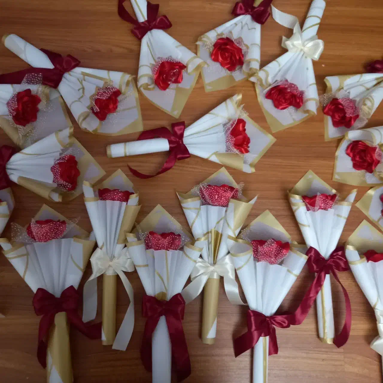 تک شاخه|گل مصنوعی|میانه, |دیوار