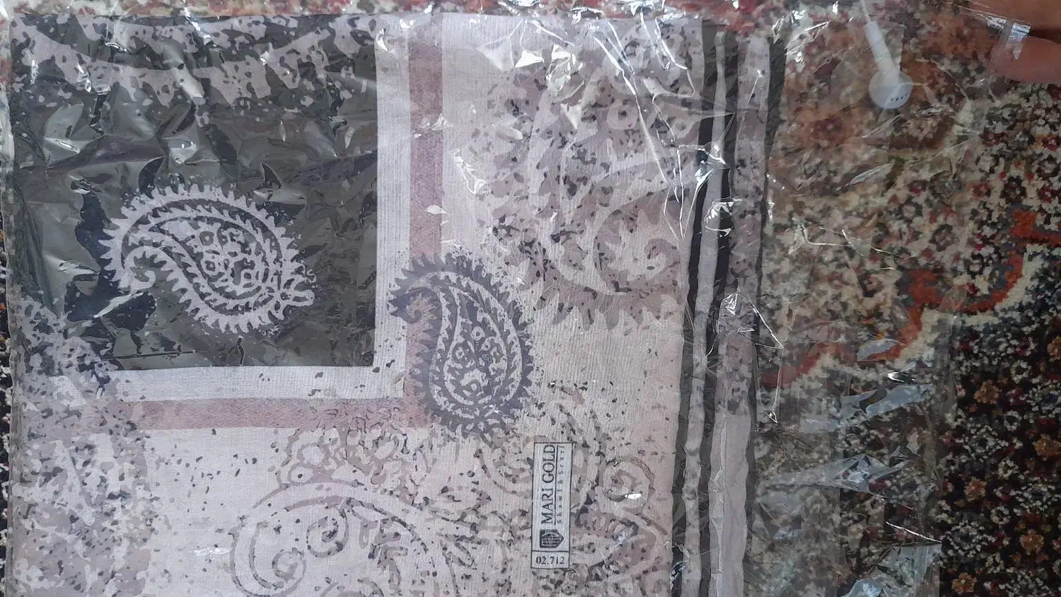 شال و روسری و یک پارچه زیبا|لباس|تبریز, |دیوار