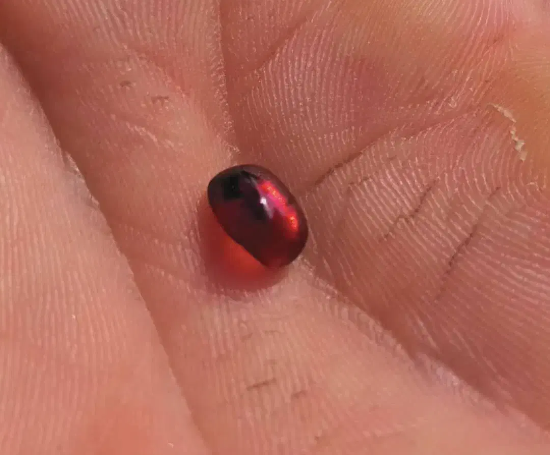 سنگ یاقوت اصل|کلکسیون اشیاء عتیقه|کارزان, |دیوار