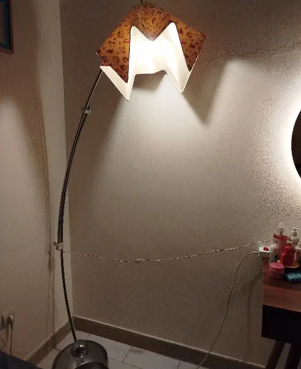 آباژور|چراغ خواب و آباژور|پرند, فاز ۲|دیوار