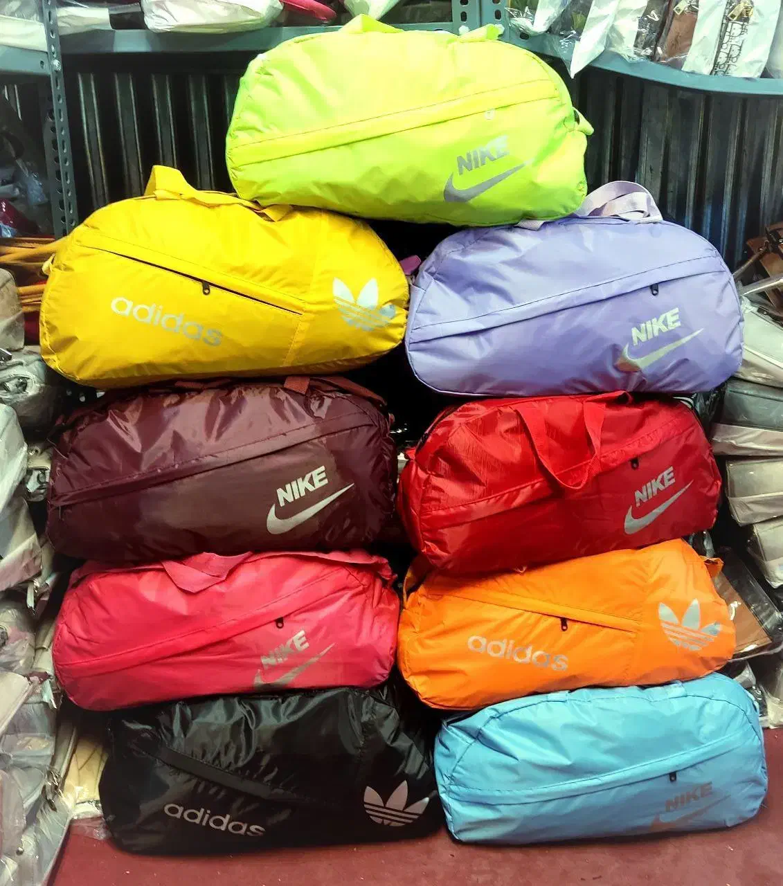 ساک ورزشی و کفش سالنی چمنی کوله کوهنوردی|تجهیزات ورزشی|زنجان, |دیوار