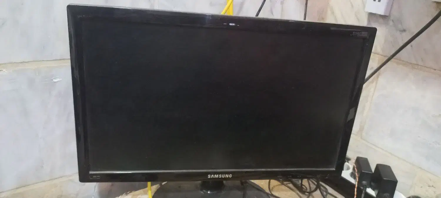 مانیتور ۱۹ ،۲۰ ، ۲۲، ۲۴ اینچ با قیمت عالی|قطعات و لوازم جانبی رایانه|بروجرد, |دیوار