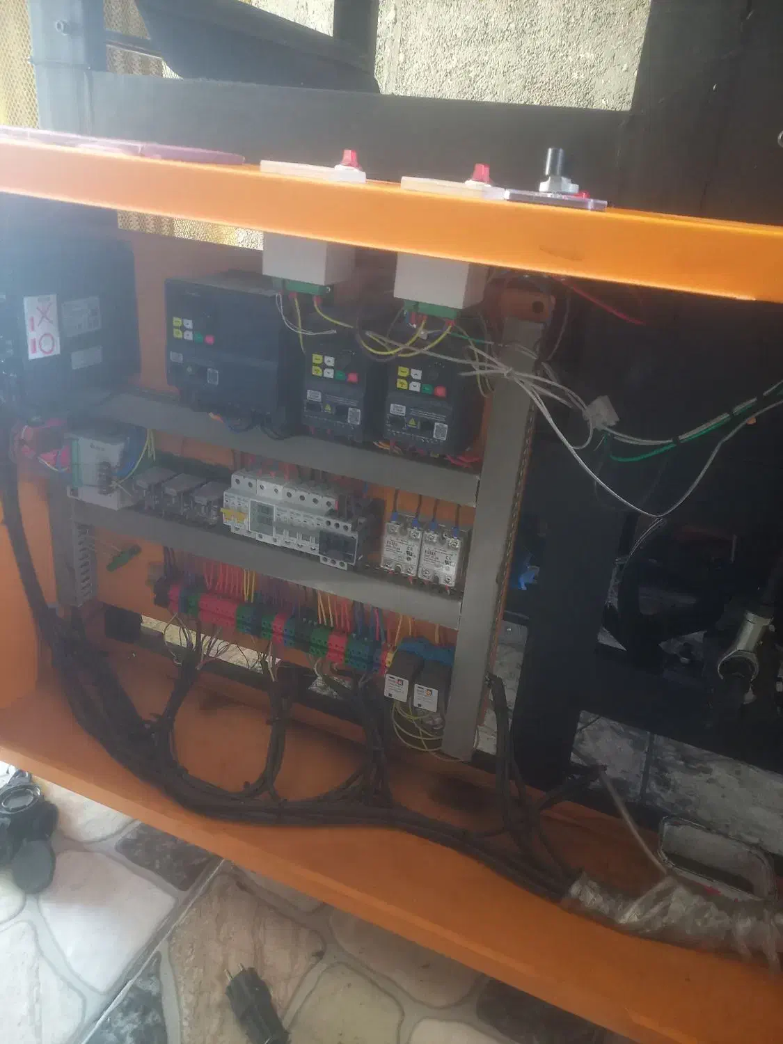 فروش یک دستگاه دوخت و برش نایلون و نایلکس|ماشین‌آلات صنعتی|شهرکرد, |دیوار