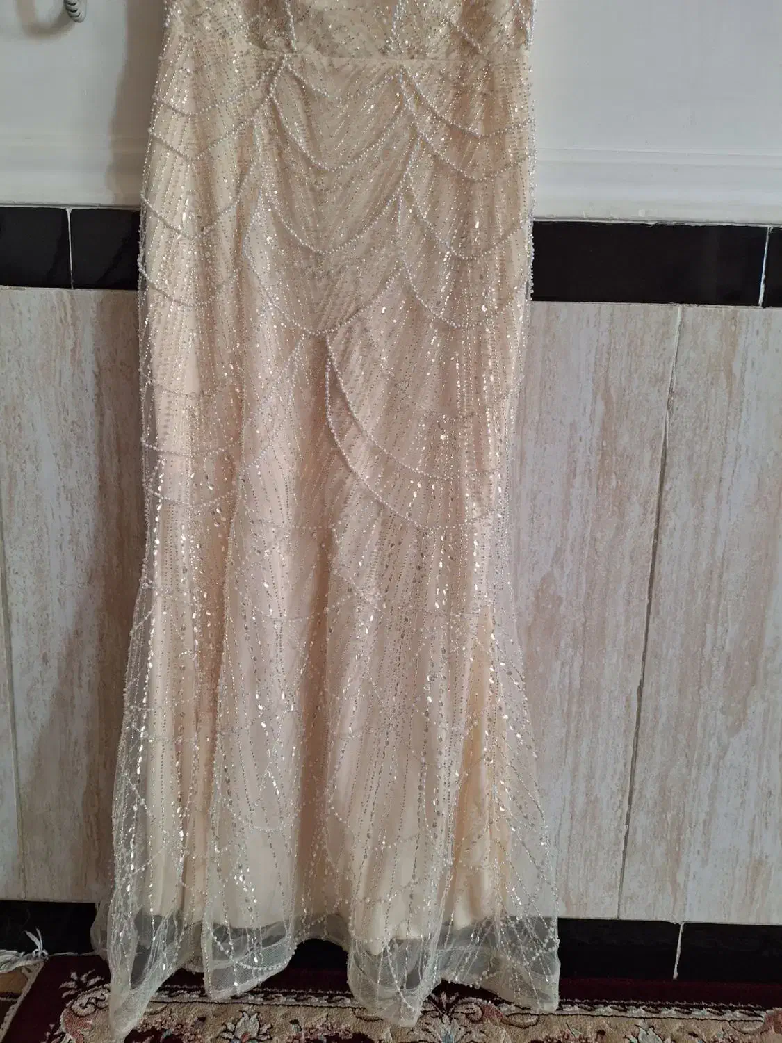 پیراهن سنگدوزی شده بسیار فاخر|لباس|خرمآباد, |دیوار