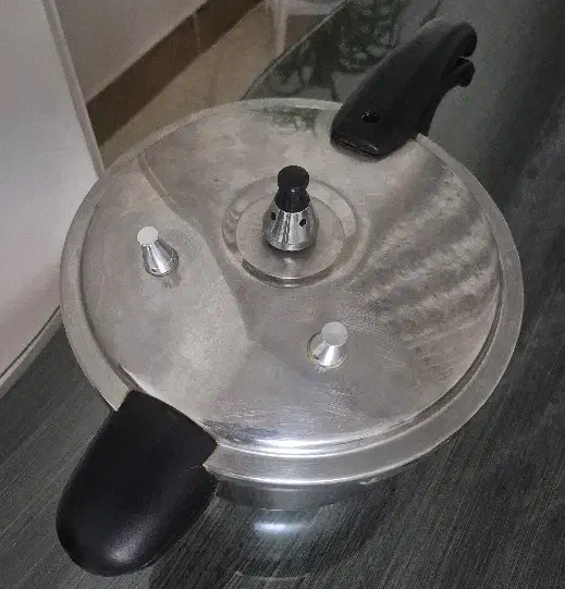 زودپز|ظروف پخت‌وپز|مشکین‌دشت, |دیوار