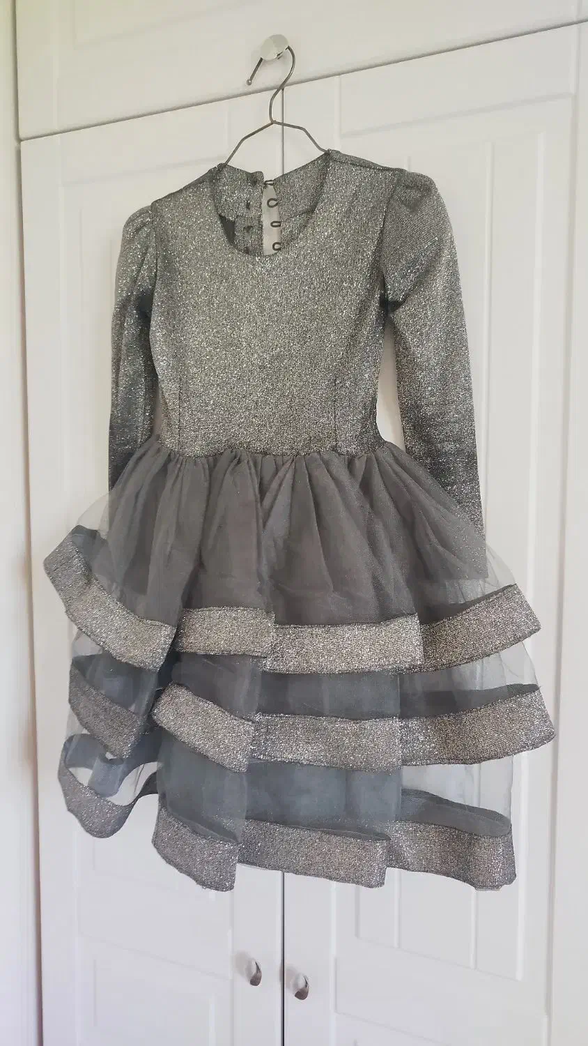 لباس مجلسی|لباس|قروه, |دیوار