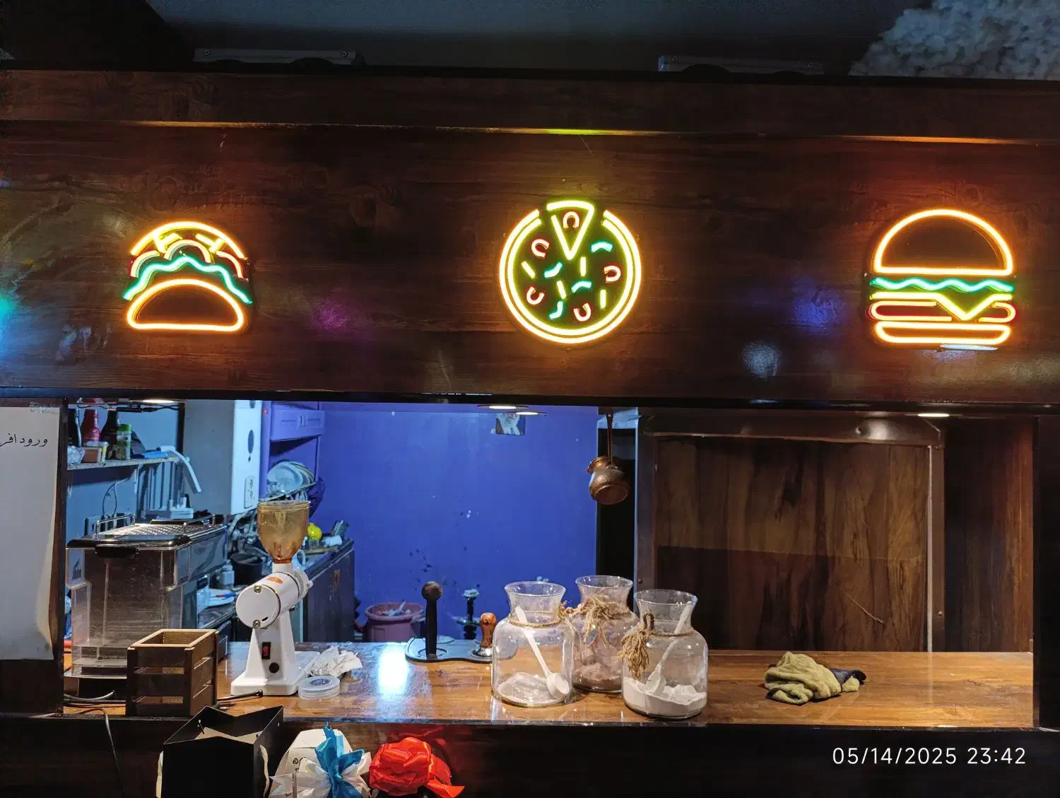 تابلو سازی|خدمات پیشه و مهارت|بروجرد, |دیوار