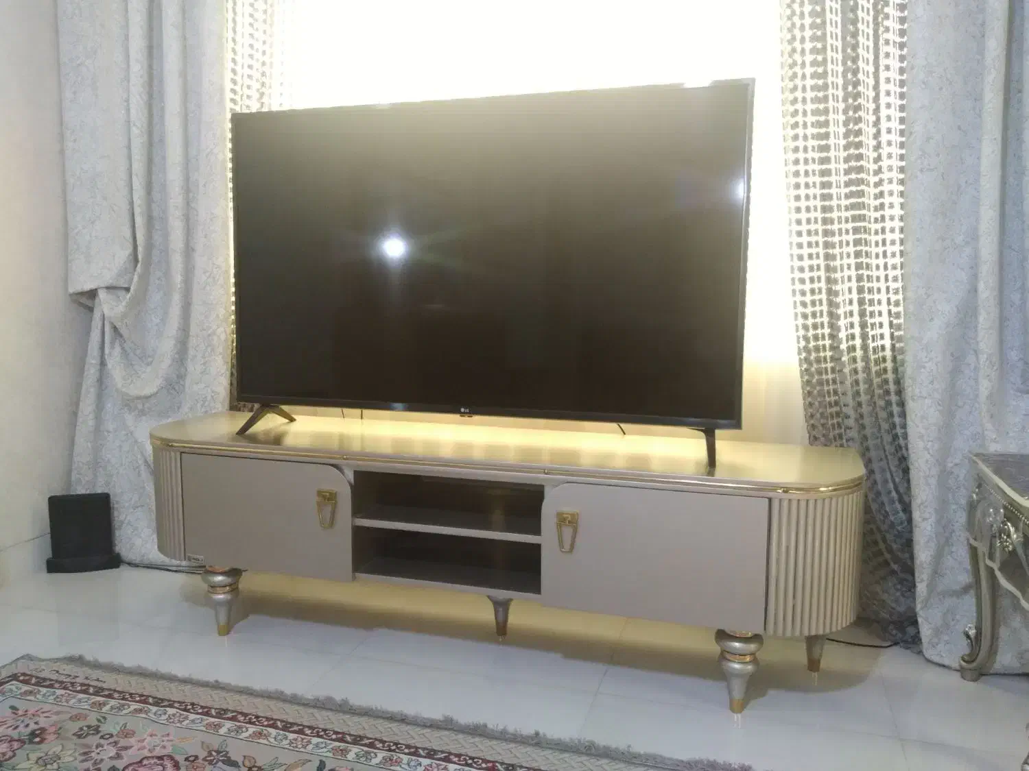 آینه کنسول و میز تلوزیون|بوفه، ویترین، کنسول|همدان, |دیوار