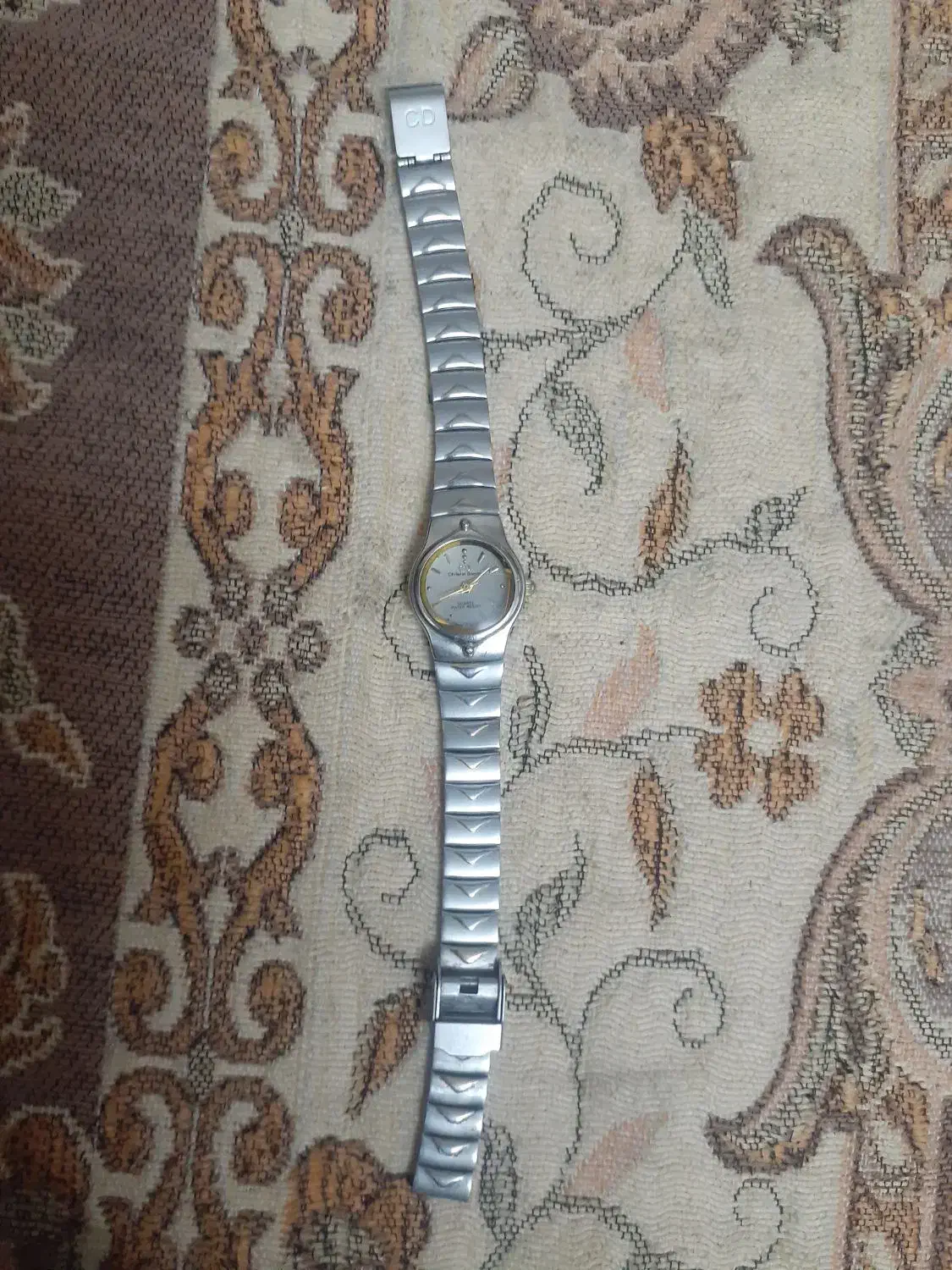 ساعت مچی|ساعت|سبزوار, قائم|دیوار