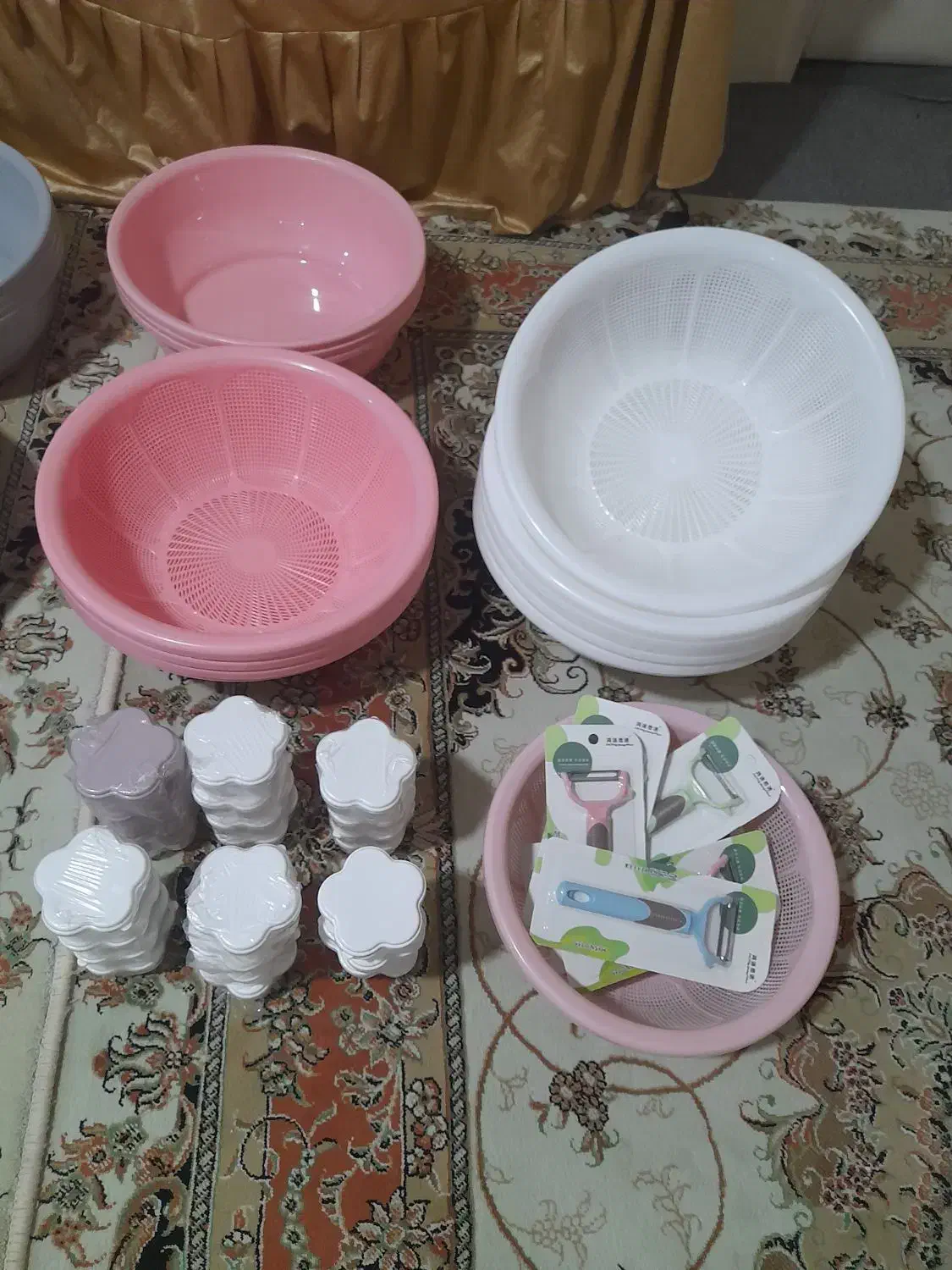 لگن و آبکش|ظروف پختوپز|ارومیه, |دیوار