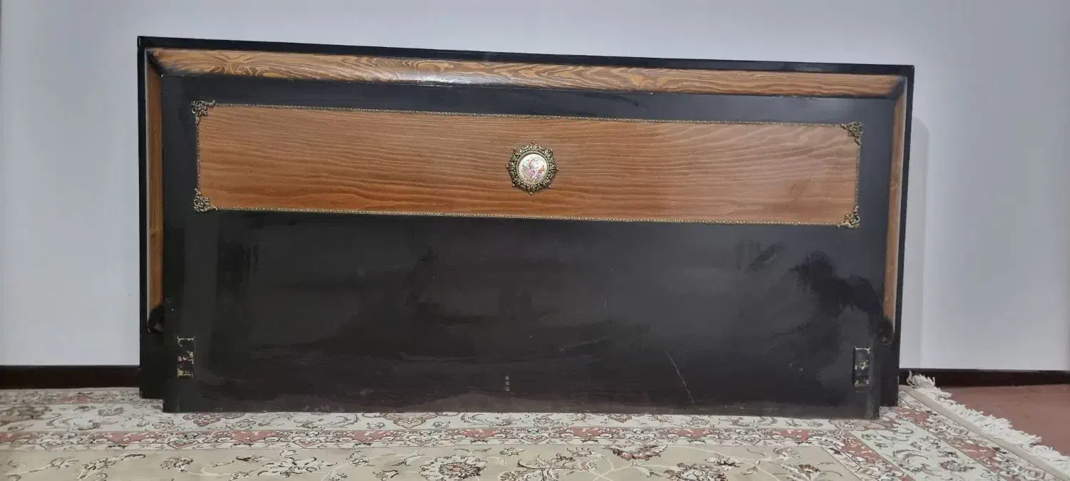 تخت تمام چوب|تخت و سرویس خواب|گلبهار, شهر جدید گلبهار|دیوار