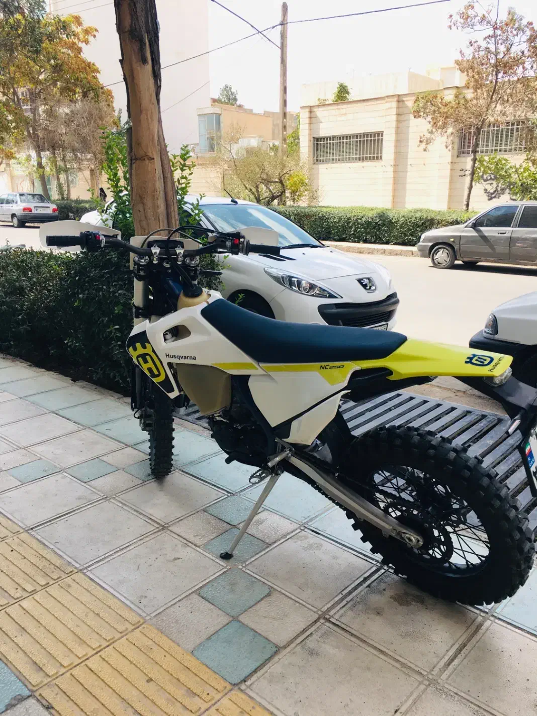 تریل فلات طرح هاسکوارنا|موتورسیکلت|بجنورد, |دیوار