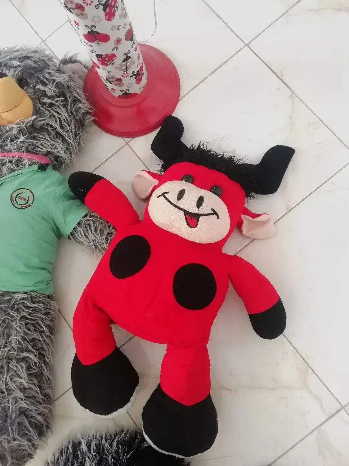 تعدادی عروسک و وسایل کودک|اسباب و اثاث بچه|هشتگرد, فاز ۲ مهستان|دیوار