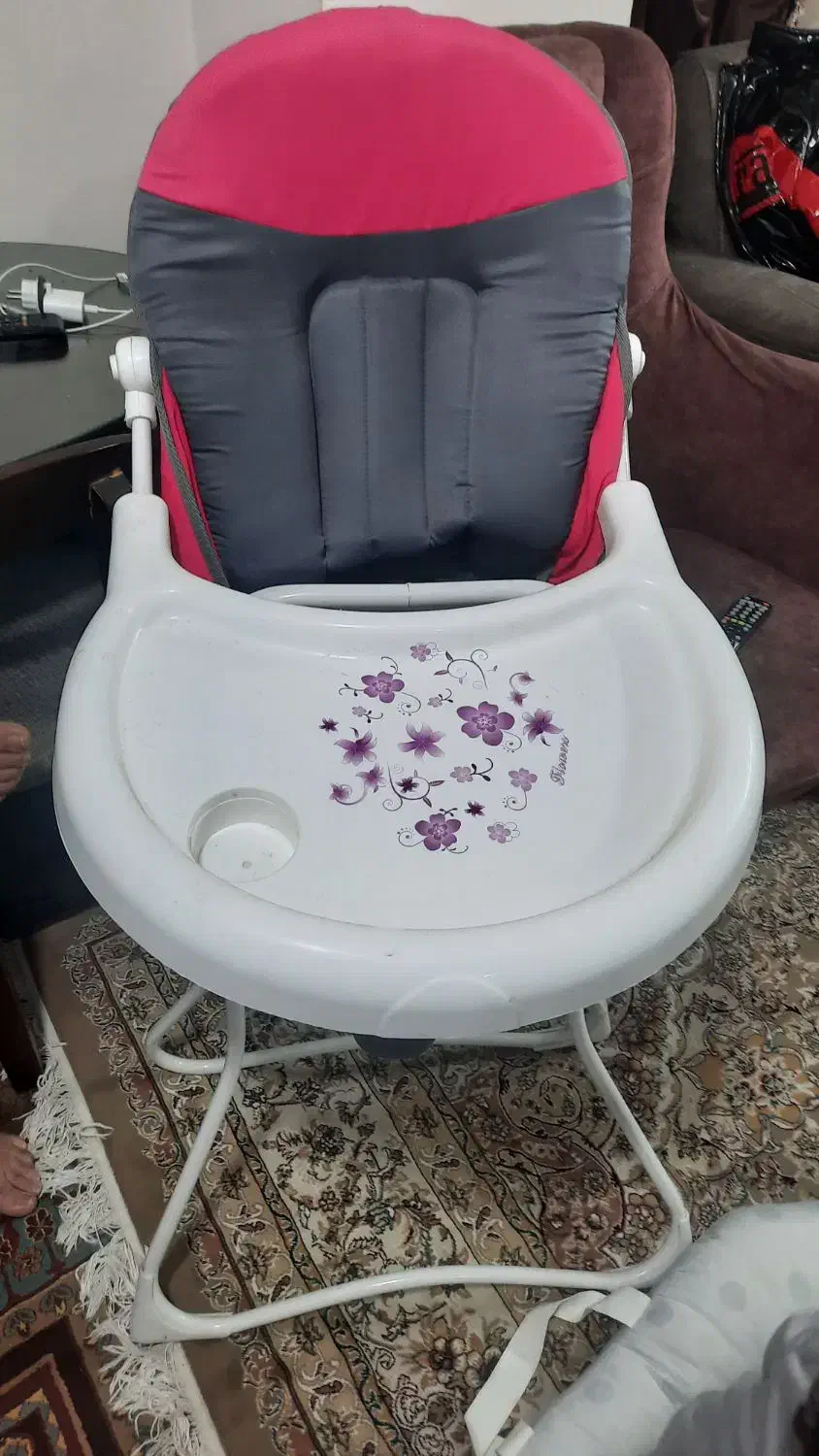 صندلی غذاخوری کودک|تخت و صندلی بچه|ورامین, ورامین|دیوار