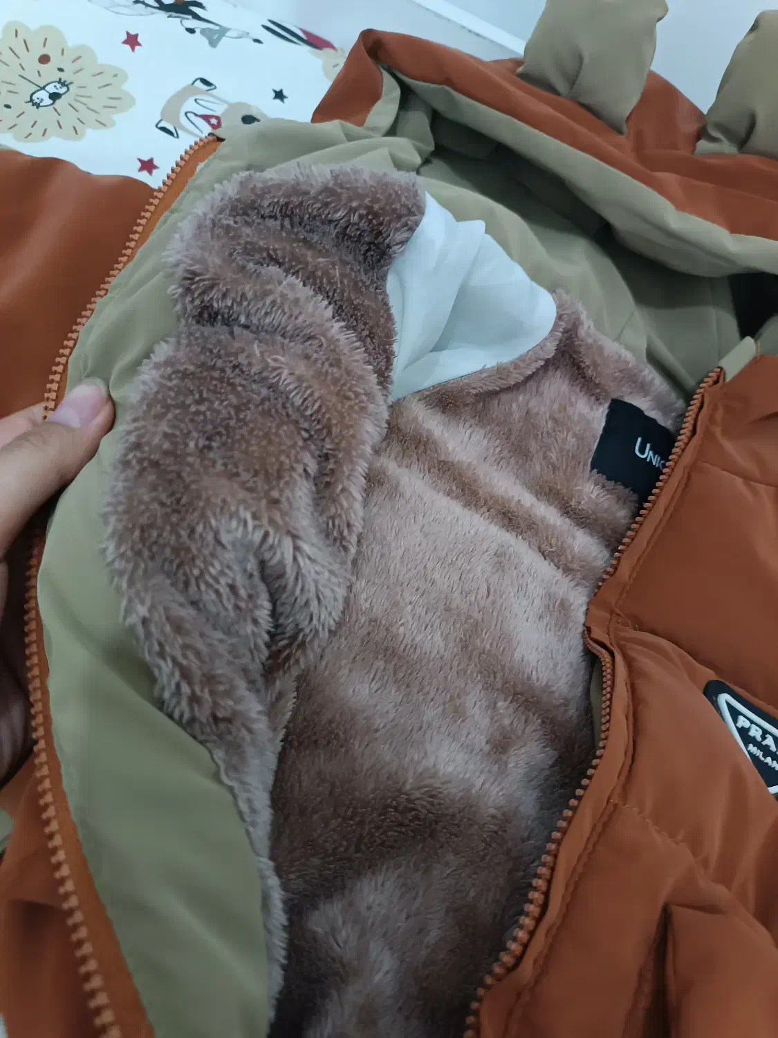 کاپشن|کفش و لباس بچه|بوئین زهرا, |دیوار