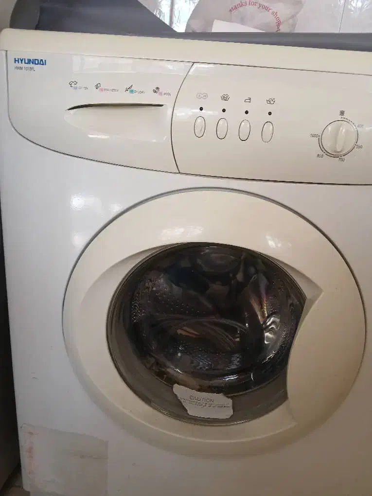 ماشین لباس شویی Hyundai|ماشین لباسشویی و خشککن لباس|شاهینشهر, سعدی جنوبی|دیوار