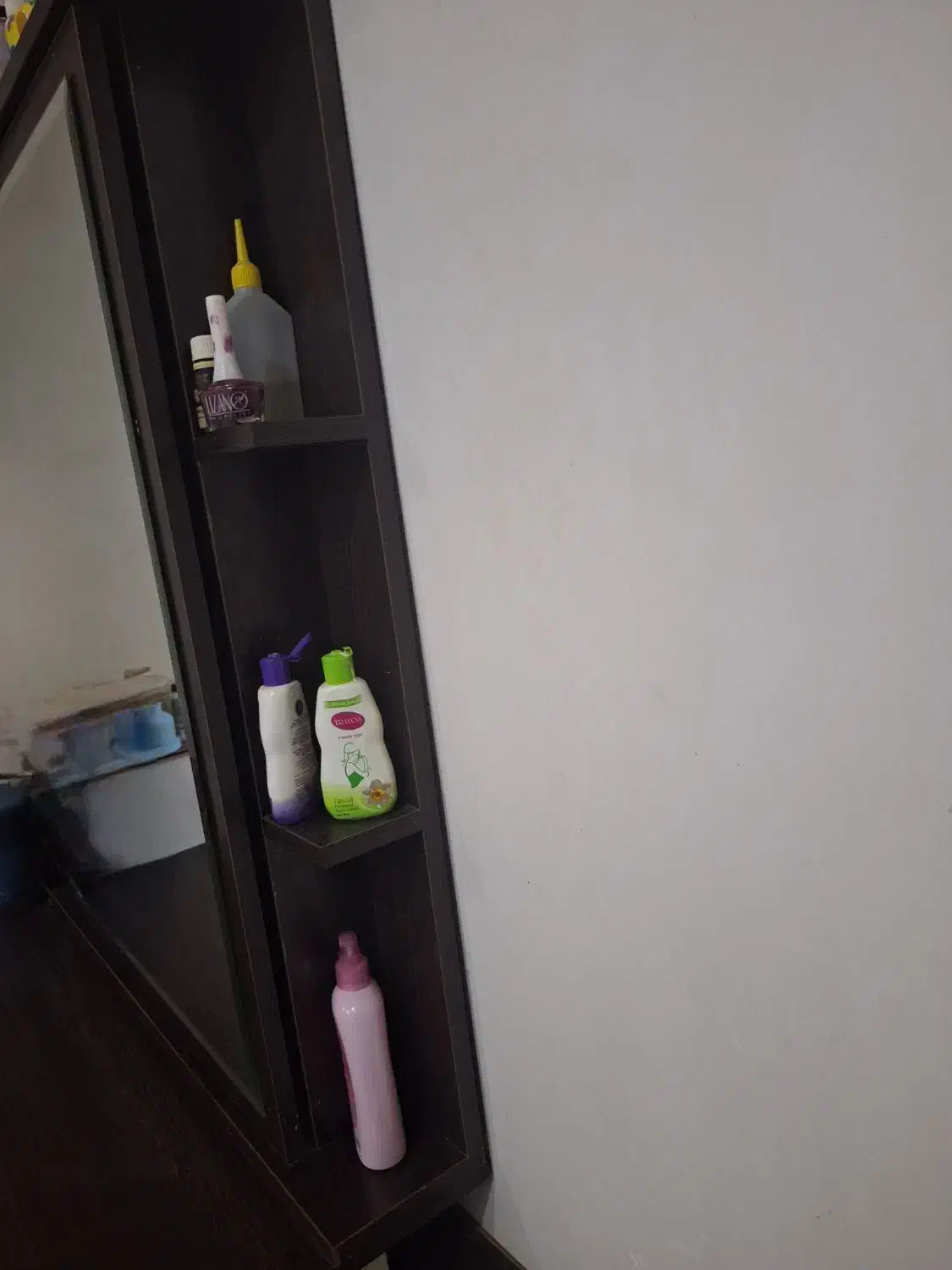 میز ارایشی|تخت و سرویس خواب|اهواز, کوی مهدیس|دیوار