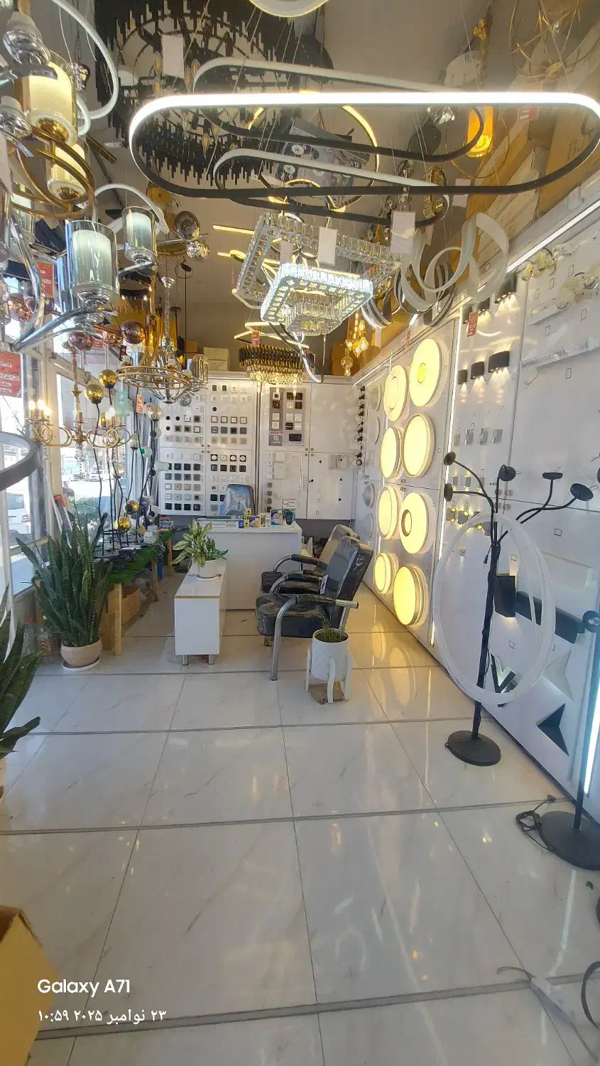 شاگرد برق کشی ساختمان|استخدام صنعتی، فنی، مهندسی|کازرون, |دیوار