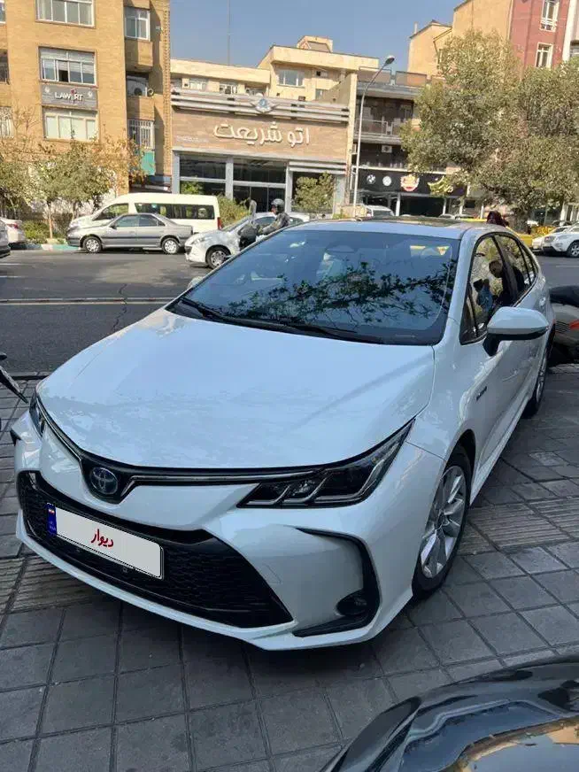 کرولا ۱۸۰۰ هیبرید با پلاک|خودرو سواری و وانت|تهران, عباسآباد|دیوار