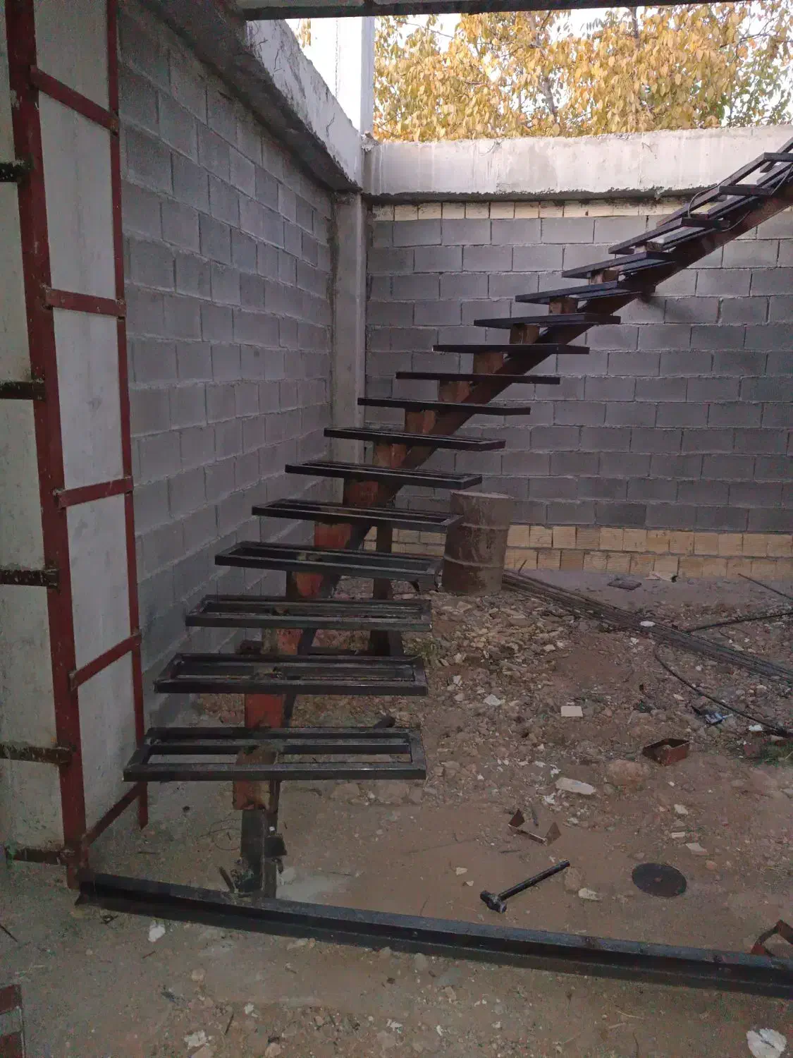 نیازمند جوشکار یا کمک جوشکار|استخدام صنعتی، فنی، مهندسی|یاسوج, |دیوار