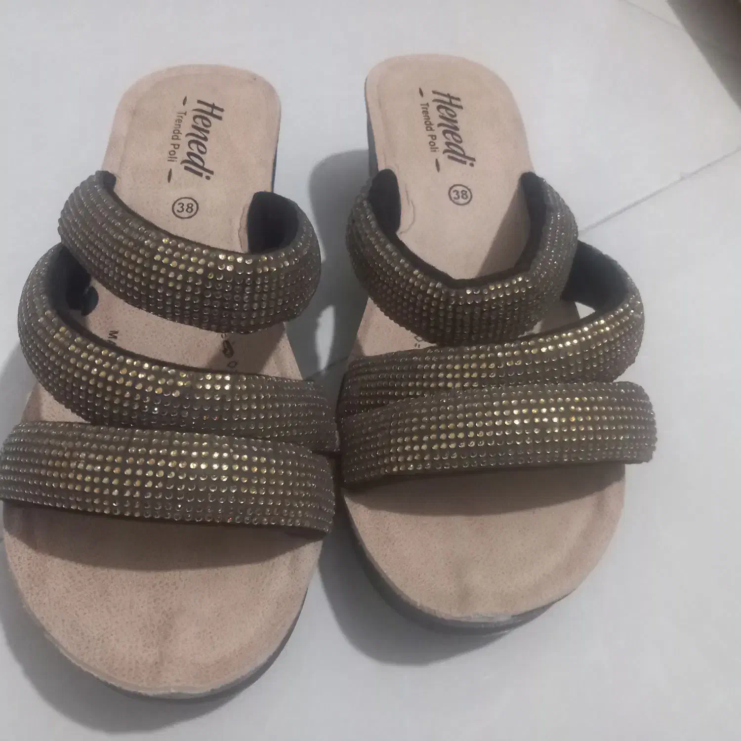 دمپایی|کیف، کفش، کمربند|سرپل ذهاب, |دیوار