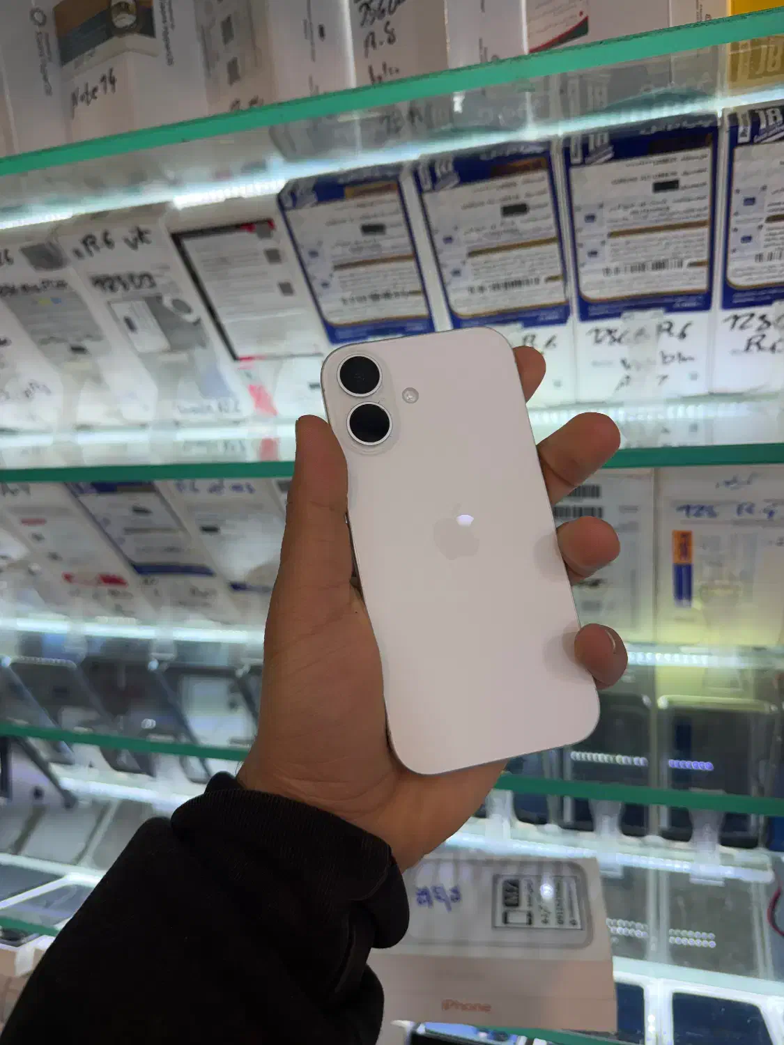 Iphone 17 256 باتری ۱۰۰|موبایل|تهران, فردوس|دیوار