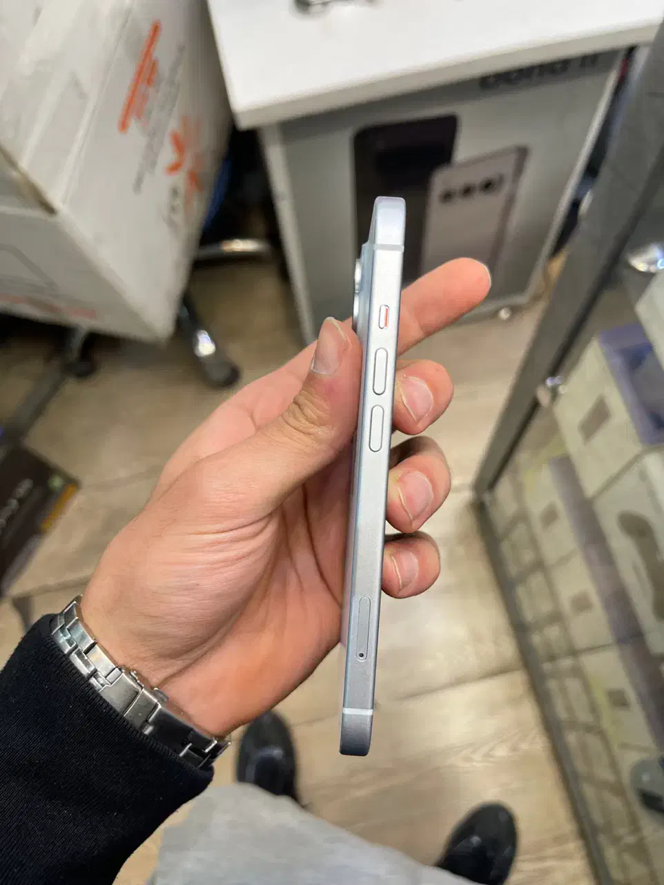 اپل ایفون ۱۵ نرمال حافظه ۱۲۸ گیگ با رجیسترiphone15|موبایل|تهران, صادقیه|دیوار