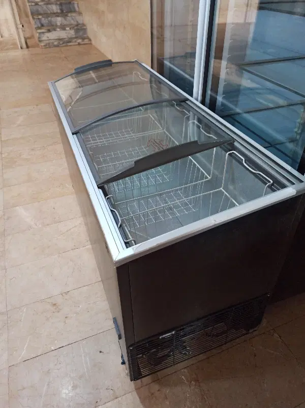 یخچال ایستاده تاج بلند موتور آلمان اصل|فروشگاه و مغازه|مشهد, گلشور|دیوار