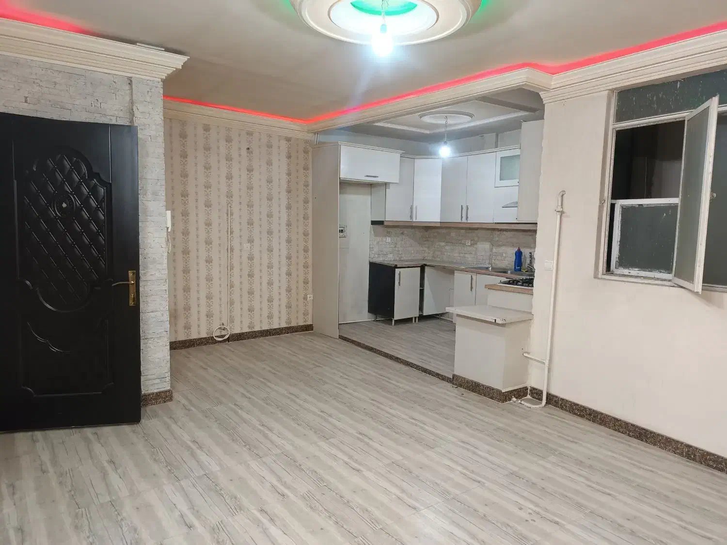 آپارتمان۵۰ متری شخصی سازمناسب خانواده خیابان شهادت|اجارهٔ آپارتمان|ری, شهادت|دیوار