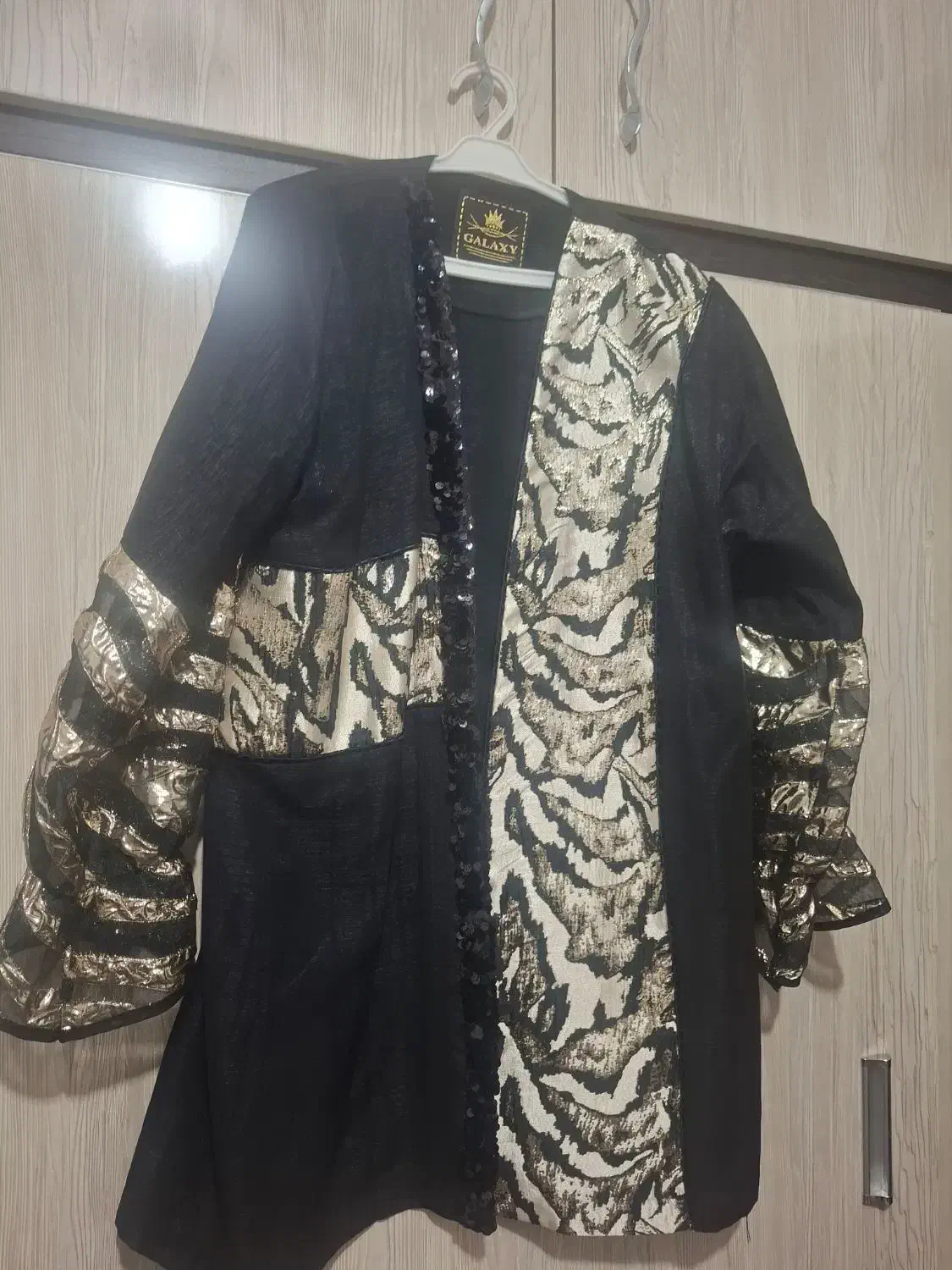 مانتوهای مجلسی|لباس|خوی, |دیوار