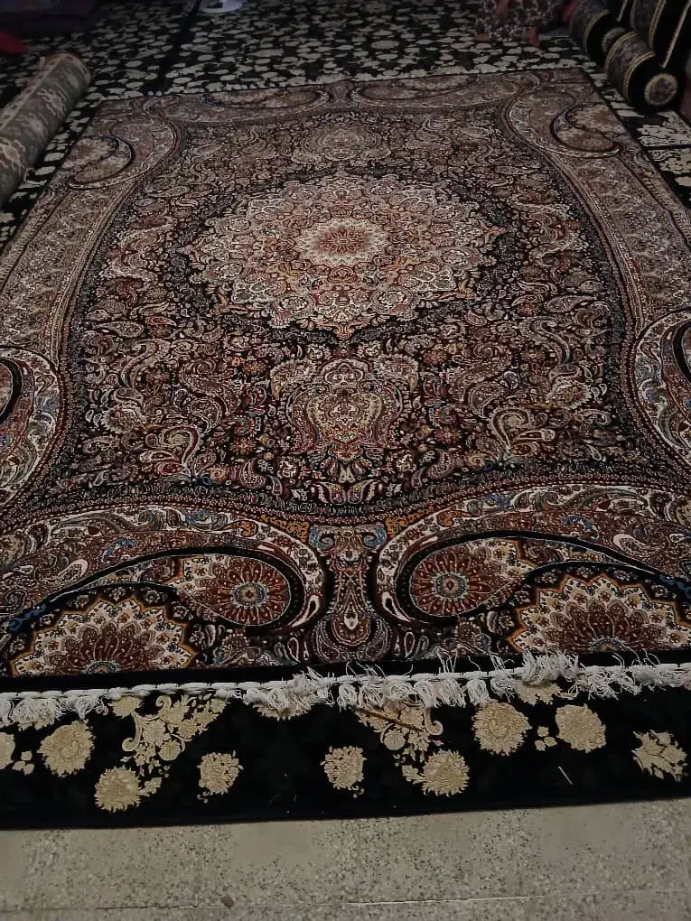 فرش ۱۲ متری در حد نو|فرش|یاسوج, |دیوار