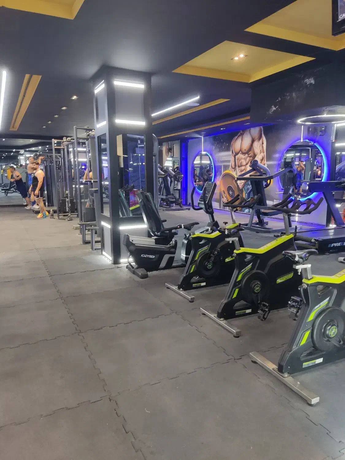 اجاره آرایشگاه مردانه در باشگاه بدنسازی|اجارهٔ مغازه و غرفه|نسیمشهر, |دیوار