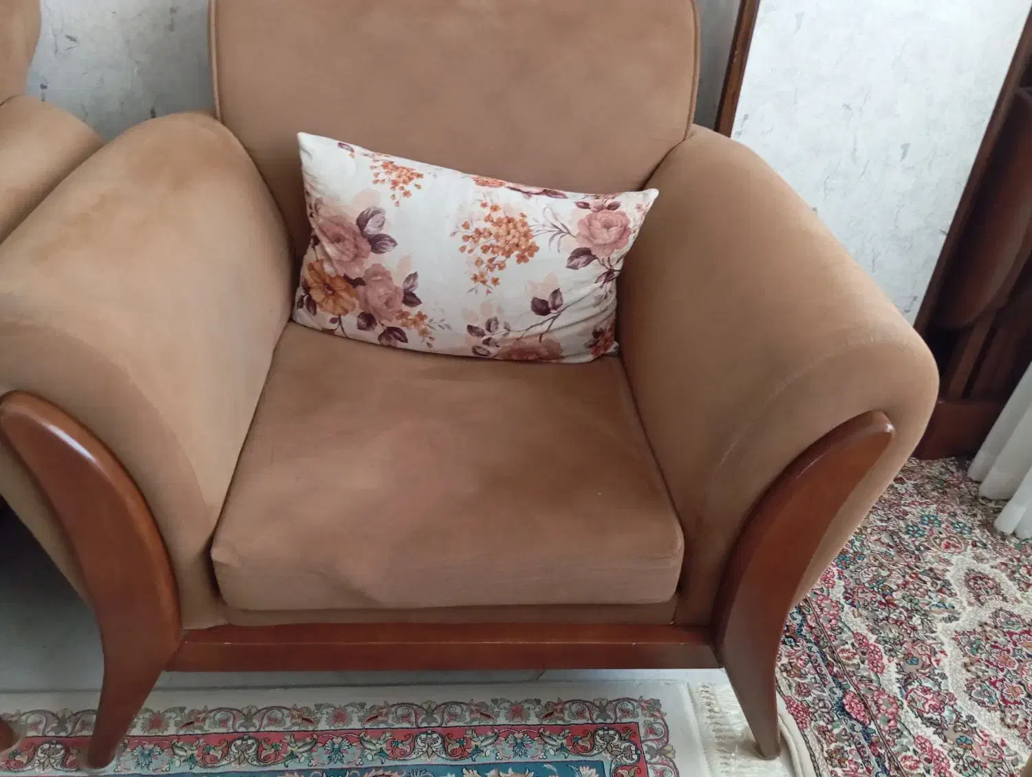 فروش یکدست مبل اسکارلت 7نفره سالم کار کرده|مبلمان خانگی و میز عسلی|فولادشهر, مسکن مهر فولادشهر|دیوار