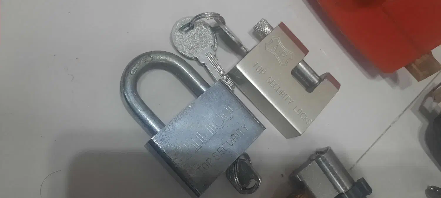 قفل درب حیاط و مغزی|مصالح و تجهیزات ساختمان|مشهد, حسابی جنوبی (شهرک غرب)|دیوار