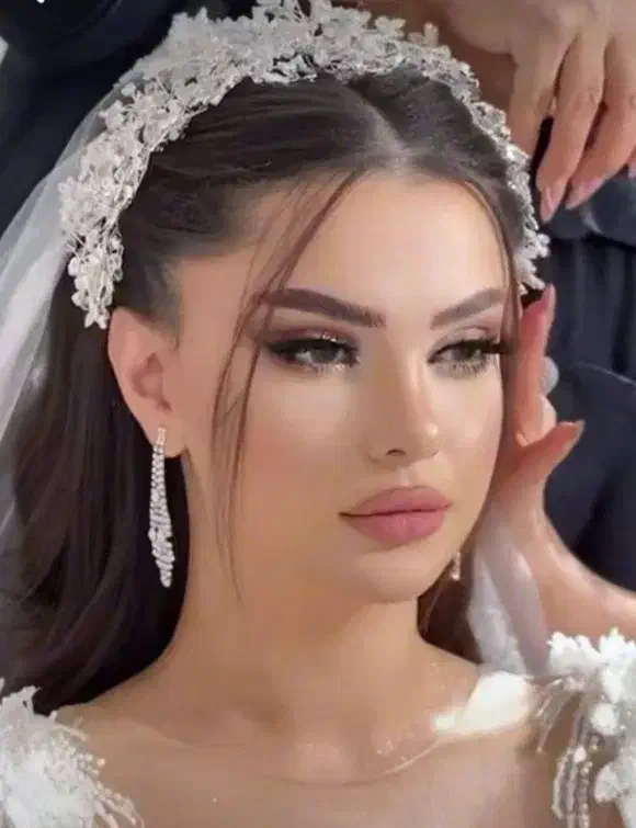 سالن زیبایی دنیا بیوتی|خدمات آرایشگری و زیبایی|قروه, |دیوار