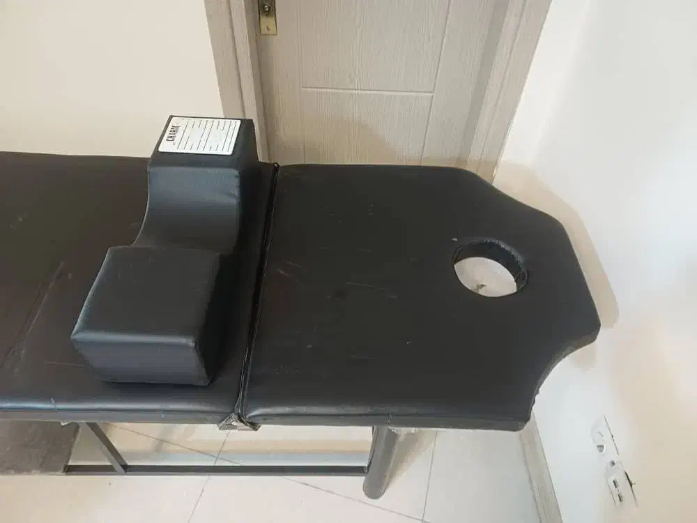 تخت مژه|آرایشگاه و سالن‌های زیبایی|کرمان, |دیوار