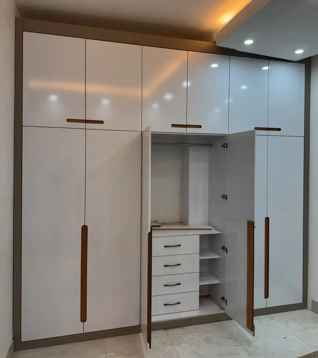 کابینت|جاکفشی، کمد، دراور|بافق, |دیوار