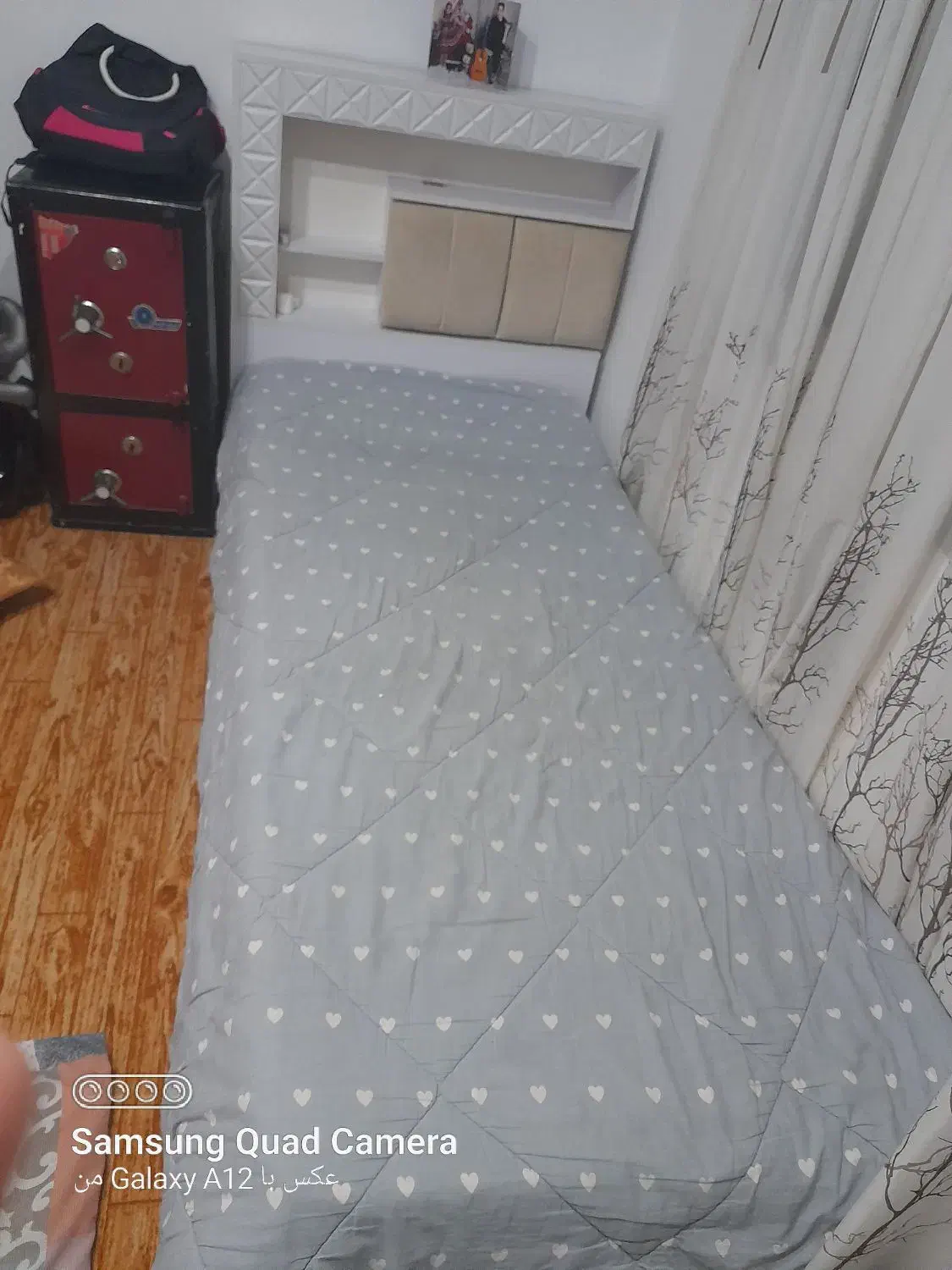 تختخواب تک نفره|تخت و سرویس خواب|اشتهارد, |دیوار