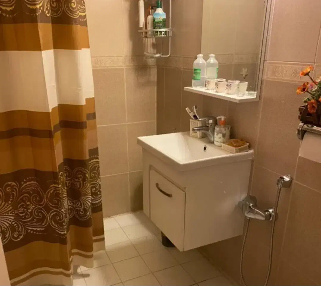 نیاوران ۱۳۰ متر ۲ خوابه با امکانات کامل طبقه ۴