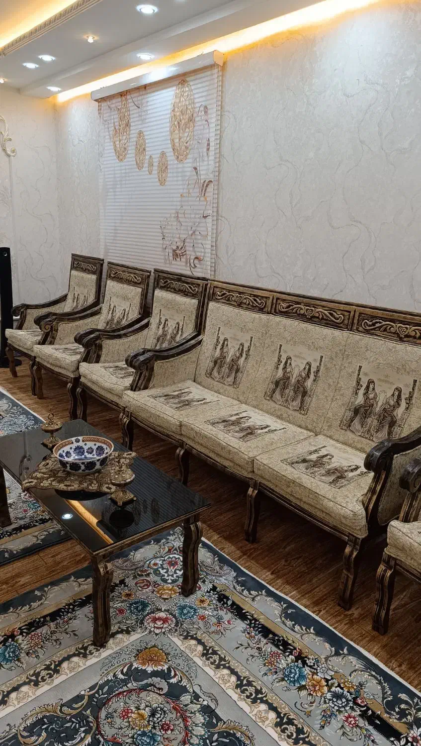 مبل نه نفره به همراه غذاخوری شش نفره|مبلمان خانگی و میز عسلی|اهر, |دیوار