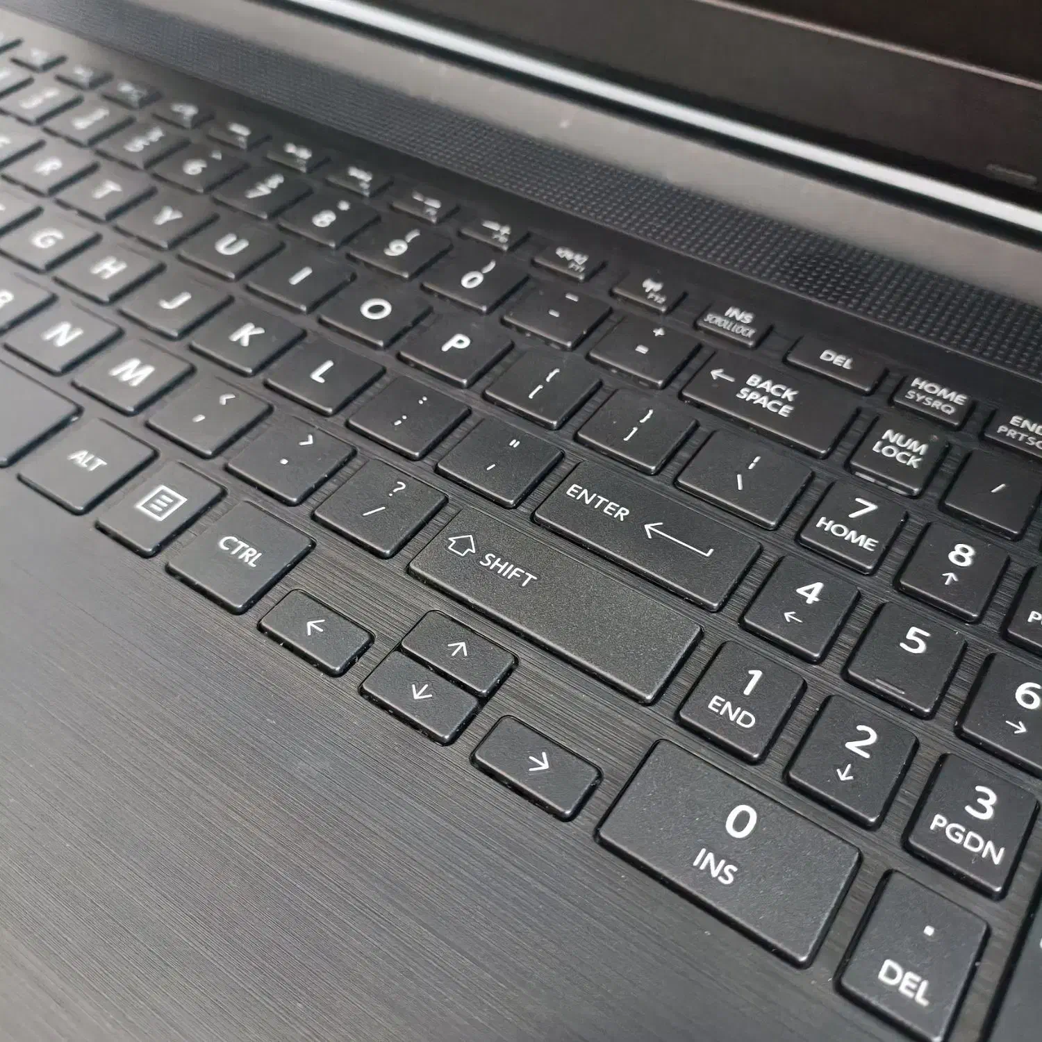لپتاپ خیلی تمیز توشیبا Toshiba دانشجویی|رایانه همراه|کرمان, |دیوار
