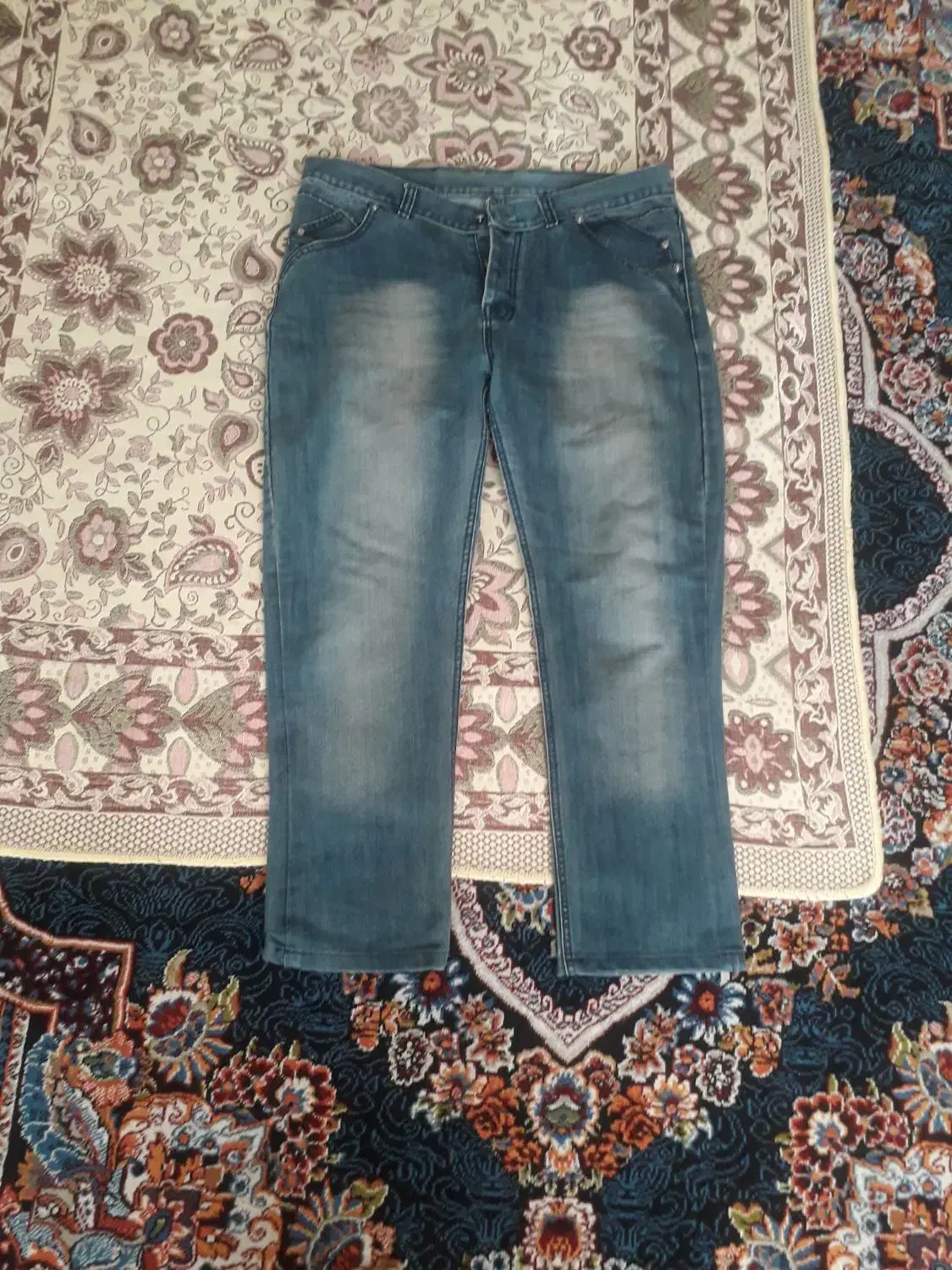 شلوار|لباس|مشهد, کارگران|دیوار