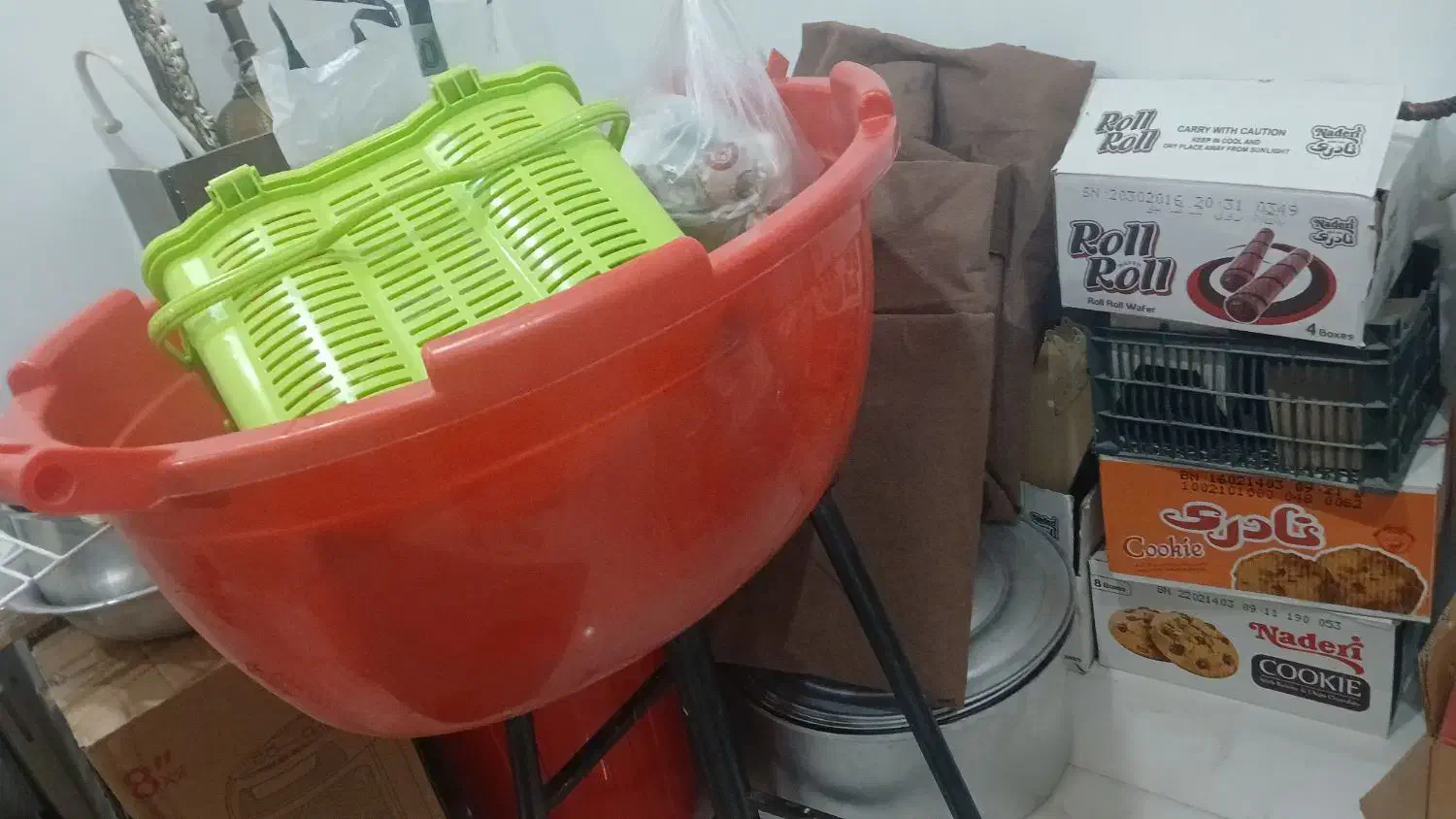 یه سطل بزرگ ولگن باهم ۱میلیون و۲۰۰ت|ظروف نگهدارنده، پلاستیکی، یک‌بارمصرف|اهواز, پردیس|دیوار