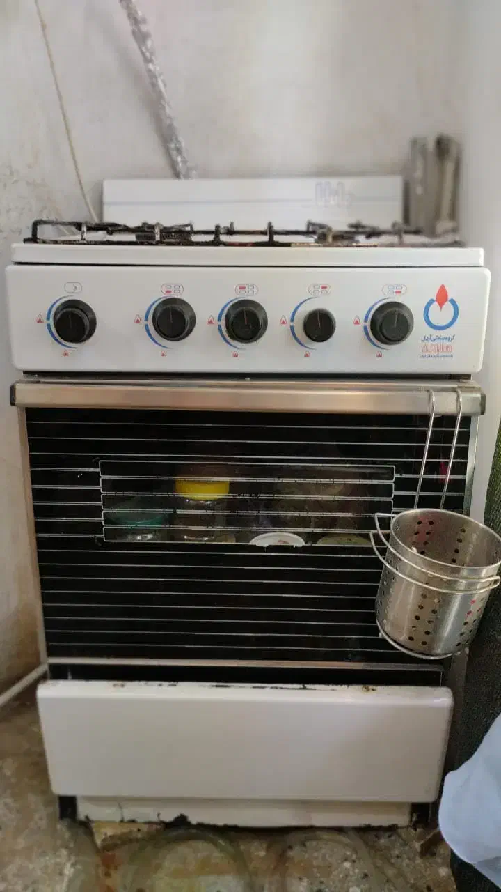 اجاق گاز در حد تمیز ، سالم و پر قدرت|اجاق گاز و لوازم برقی پخت‌وپز|مرودشت, فاز دوم شهرک فرهنگیان|دیوار