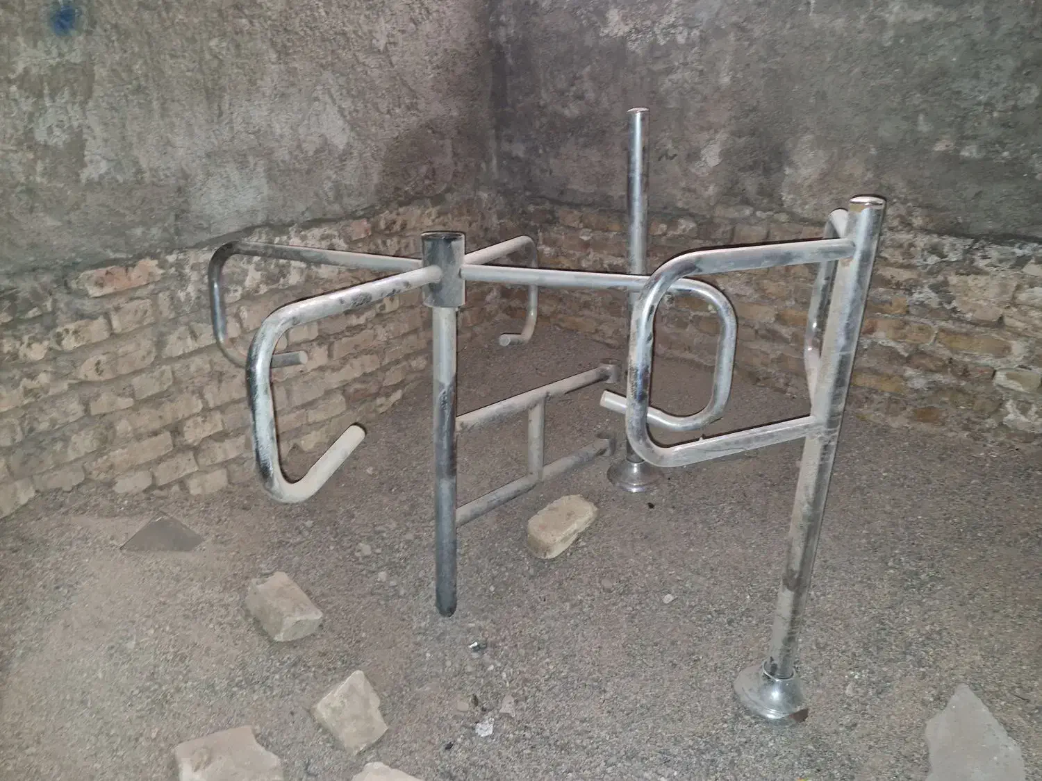 فروش فوری قفسه فلزی فروشگاهی کارکرده (ابعاد متنوع)|فروشگاه و مغازه|یزد, |دیوار