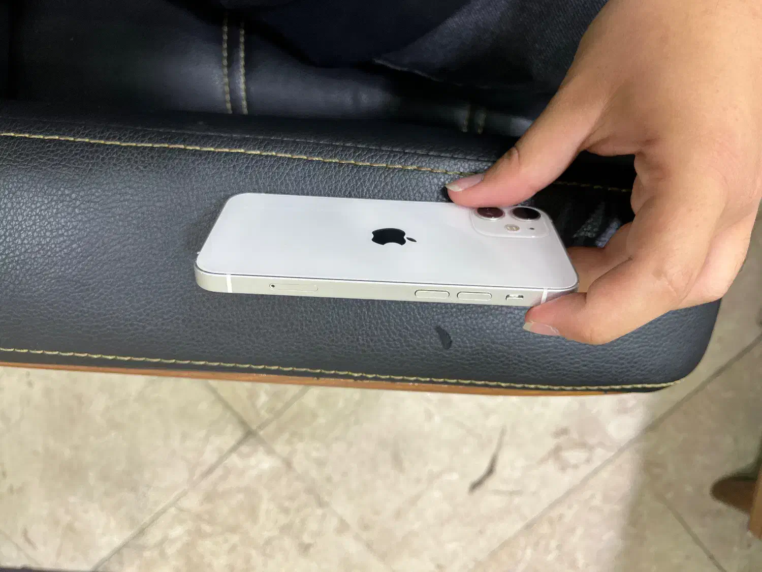 12 mini|موبایل|ری, سرتخت|دیوار