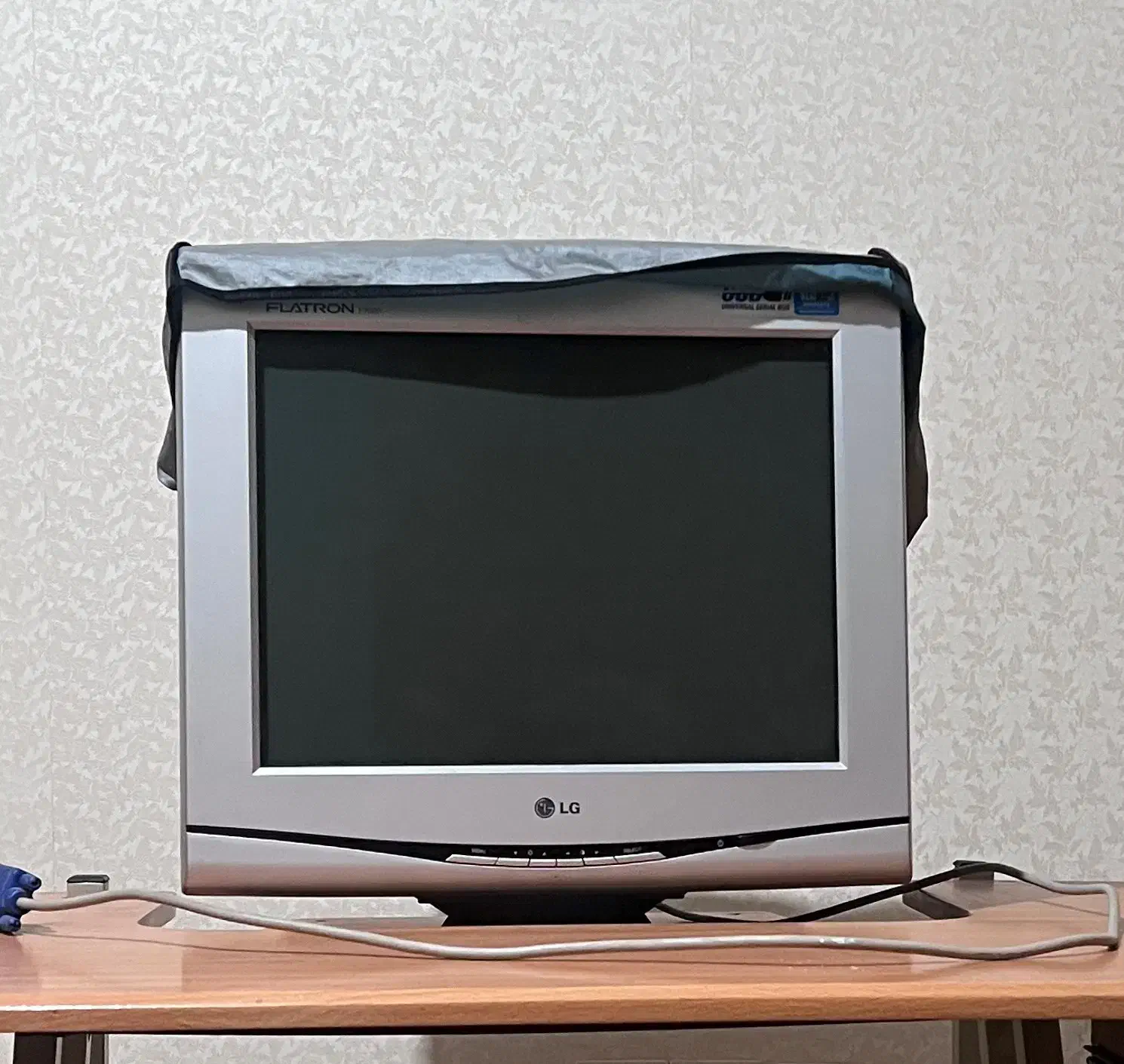 مانیتور LG|قطعات و لوازم جانبی رایانه|قزوین, |دیوار